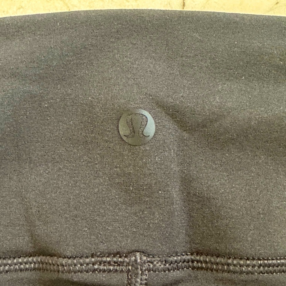 Lululemon Reveal HR Short Digi Rain Charcoal Grey Size 2 High Rise Shorts - Picture 12 of 12